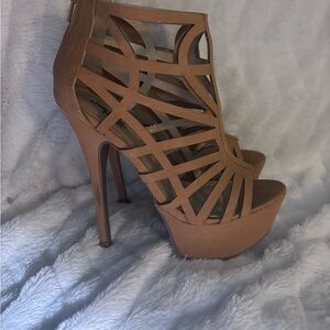 Charlotte Russe Tan Cutout Platform Heel Sandal
